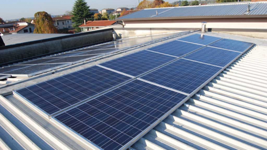 Realizzazione Impianto fotovoltaico privato a Carugo in Provincia di Como di 5 kw